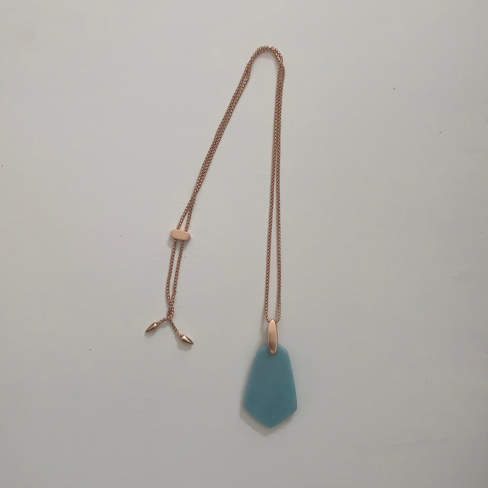 Kendra Scott necklace